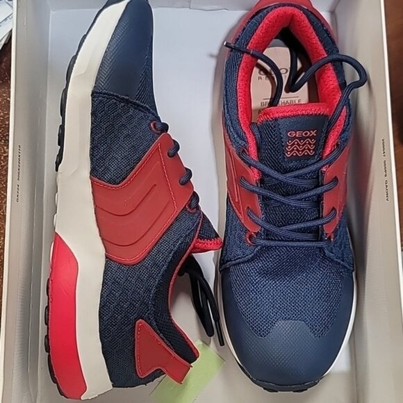 Geox Kids J Asteroid Low-Top Sneakers - Picture 2 of 4